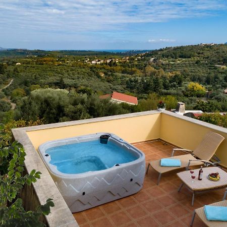 Villa Erontas - Private Heated Jacuzzi Maherí Kültér fotó
