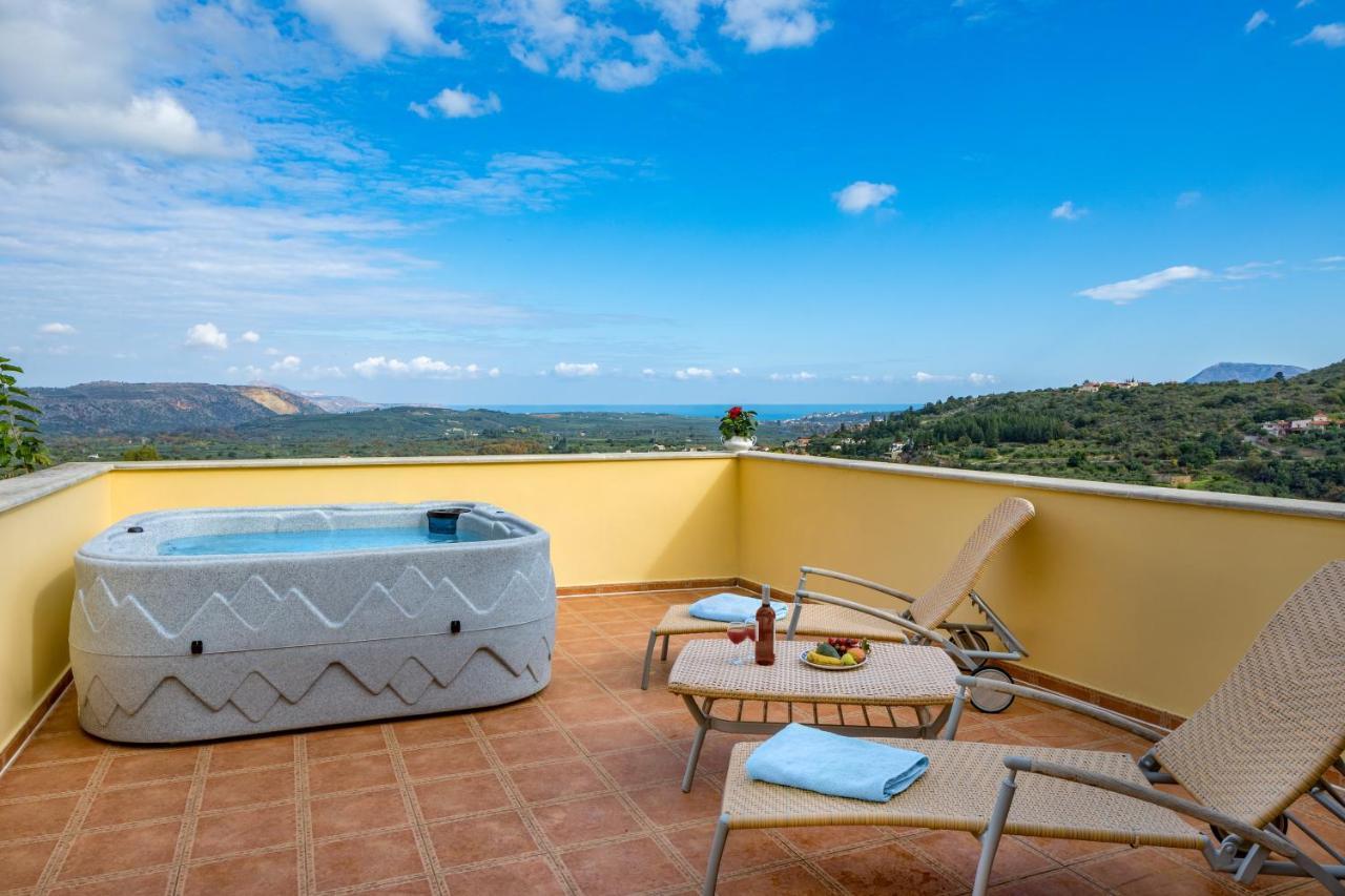 Villa Erontas - Private Heated Jacuzzi Maherí Kültér fotó