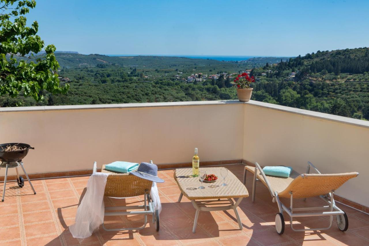Villa Erontas - Private Heated Jacuzzi Maherí Kültér fotó
